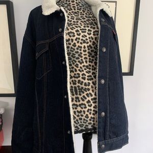 Men's Levi's Denim sherpa lined jacket. XXL New with tags